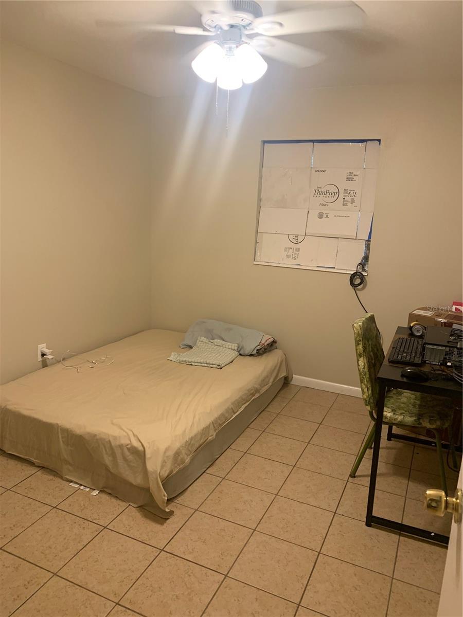 Listing photo id 26 for 7409 Broadway Street