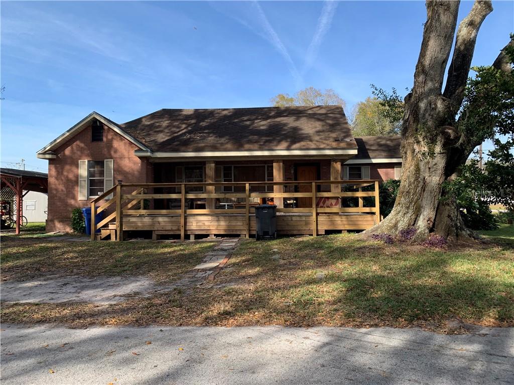 Listing photo id 1 for 7409 Broadway Street