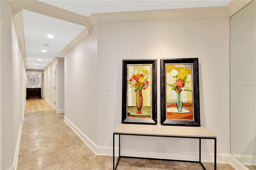 Listing photo id 26 for 2419 Bayshore Boulevard 2n