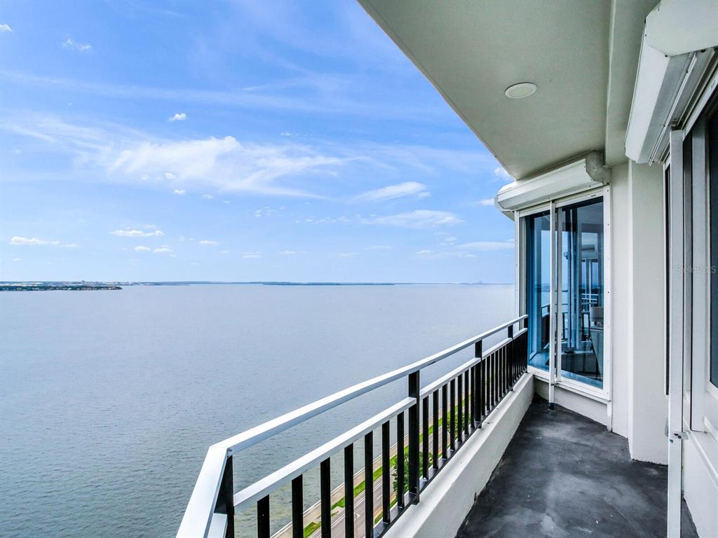 Listing photo id 59 for 3435 Bayshore Boulevard 2100p