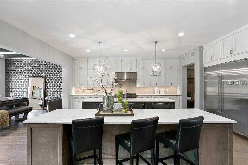 Listing photo id 7 for 2105 Sandpiper Pointe Court