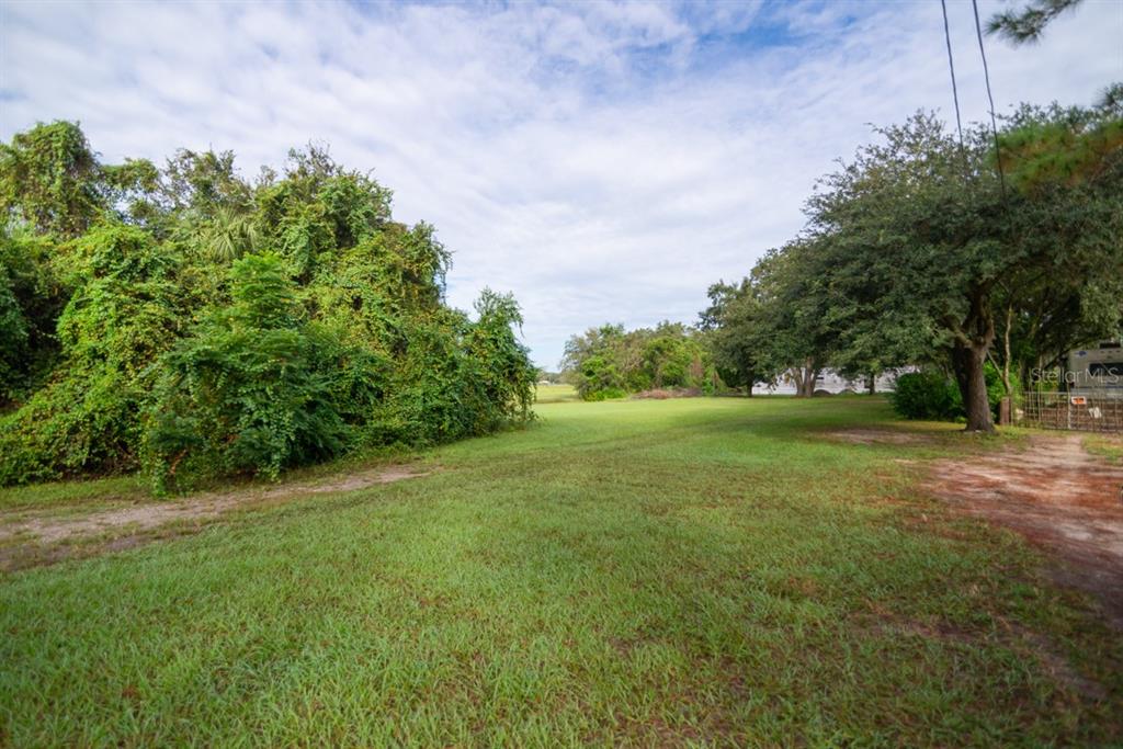 Listing photo id 5 for 9358 Harney Road