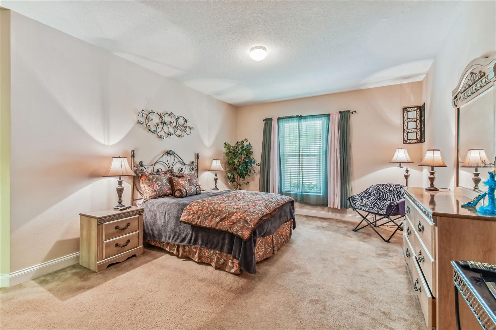 Listing photo id 9 for 320 Ibisview Lane  33572