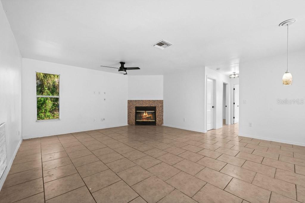 Image 24 of 55 For 2510 Sheila Lane