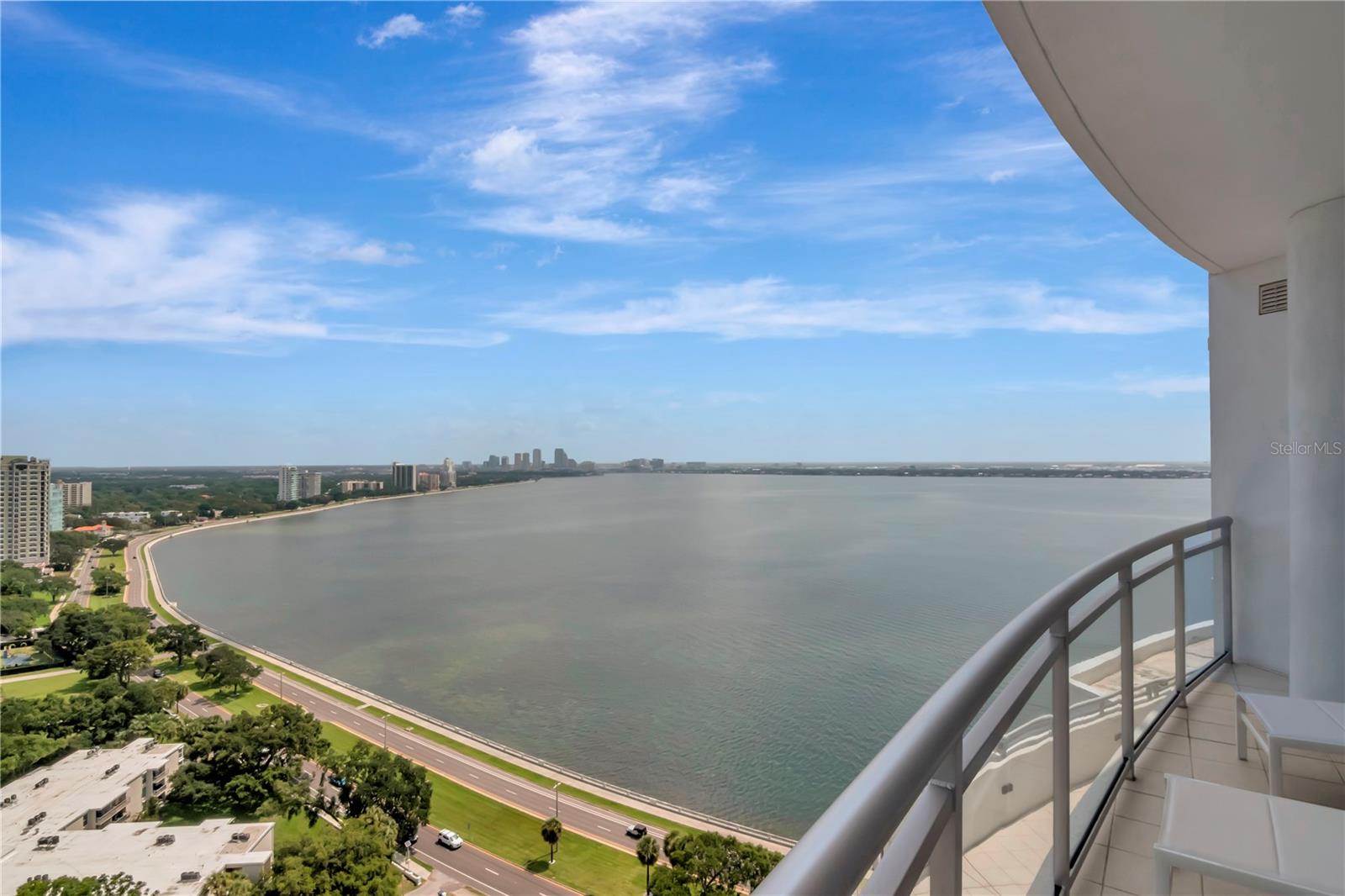 Listing photo id 0 for 3401 Bayshore Boulevard 2102