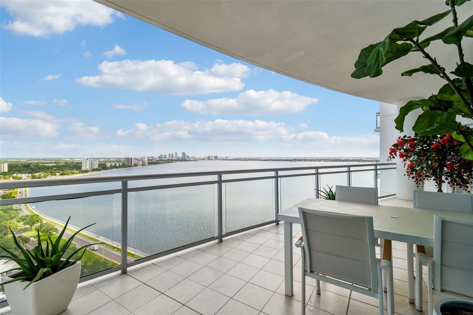 Listing photo id 28 for 3401 Bayshore Boulevard 2102