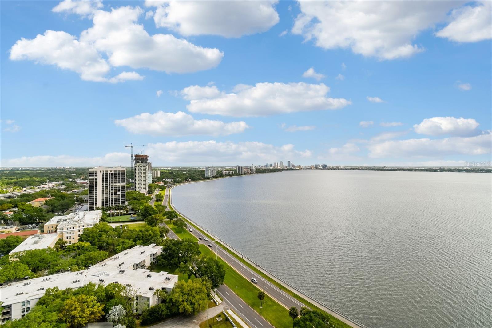 Listing photo id 30 for 3401 Bayshore Boulevard 2102