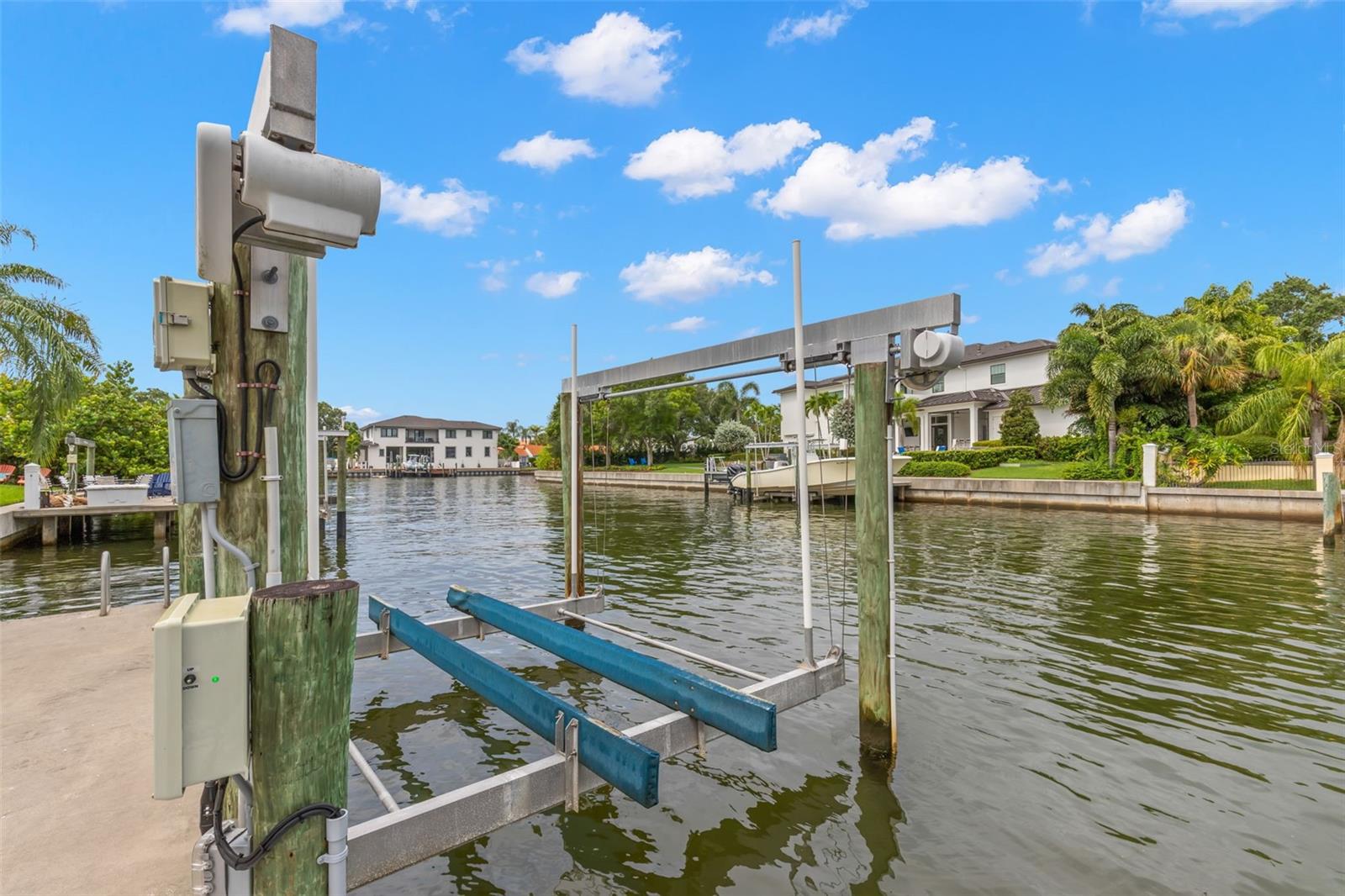 Listing photo id 4 for 1616 Culbreath Isles Drive