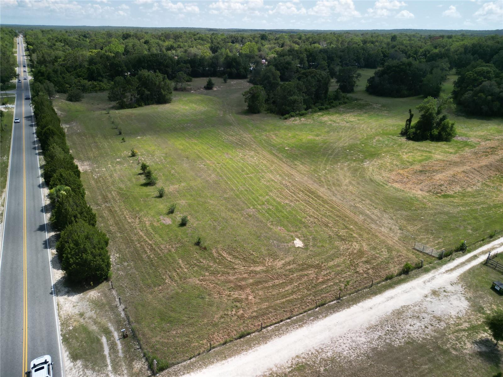 Image 9 of 91 For 300 Croft Avenue