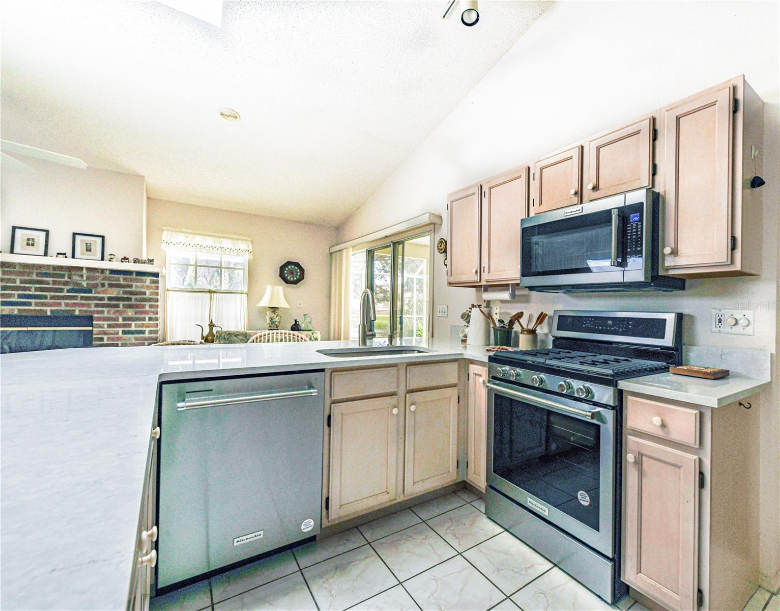 Image 3 of 21 For 4787 Hamlets Grove Drive