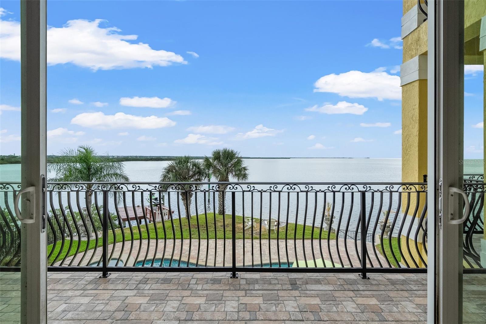 Listing photo id 85 for 3236 Gulf Winds Circle