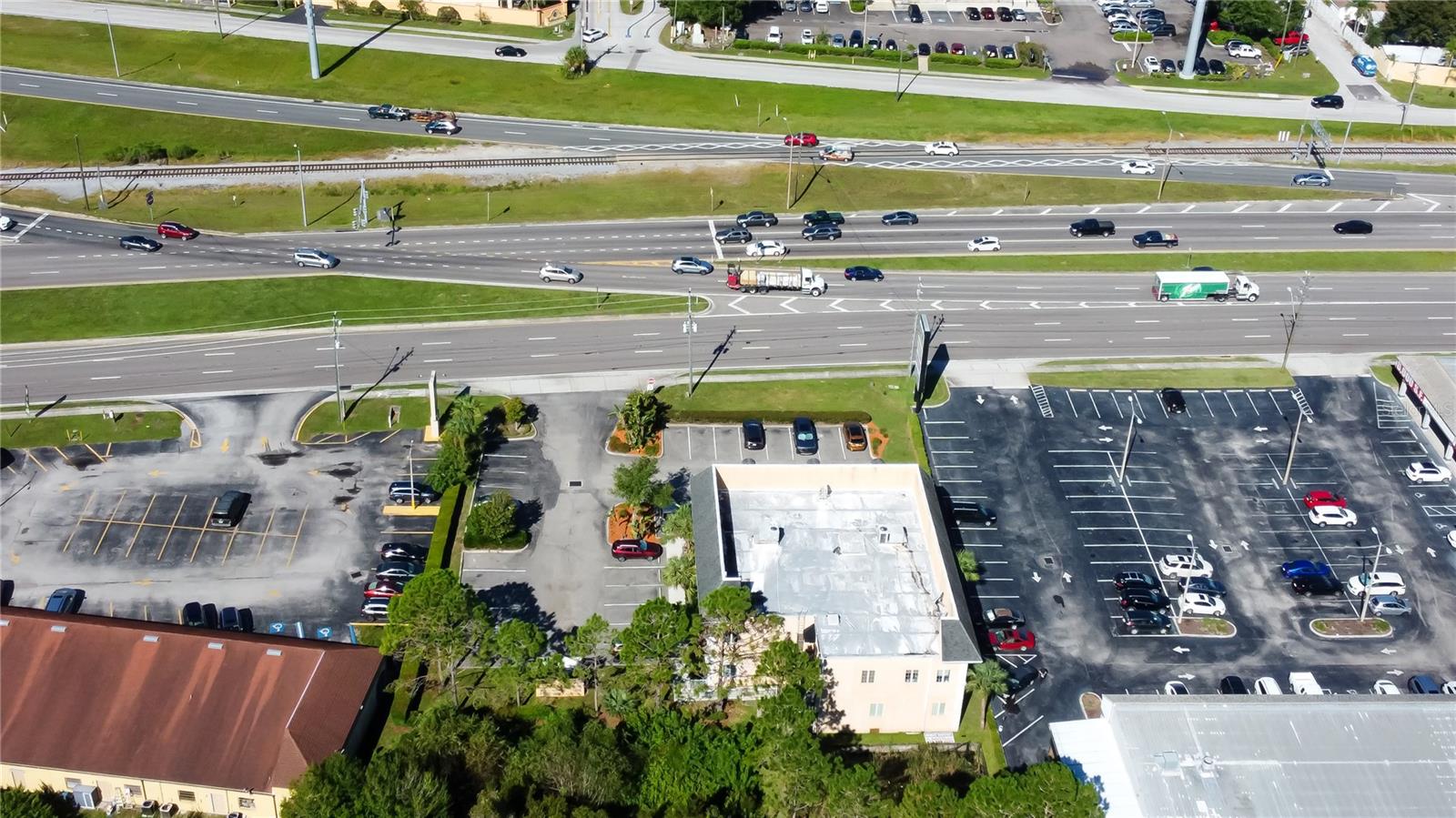 Image 10 of 35 For 1908 Land O Lakes Blvd  3