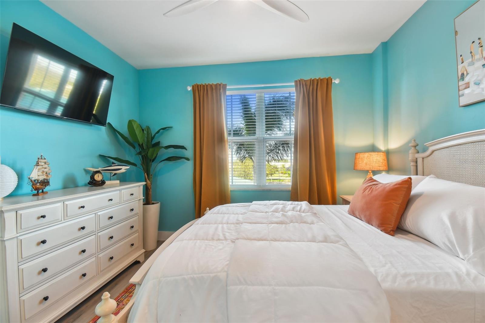 Image 25 of 88 For 2060 Matecumbe Key Road 2308