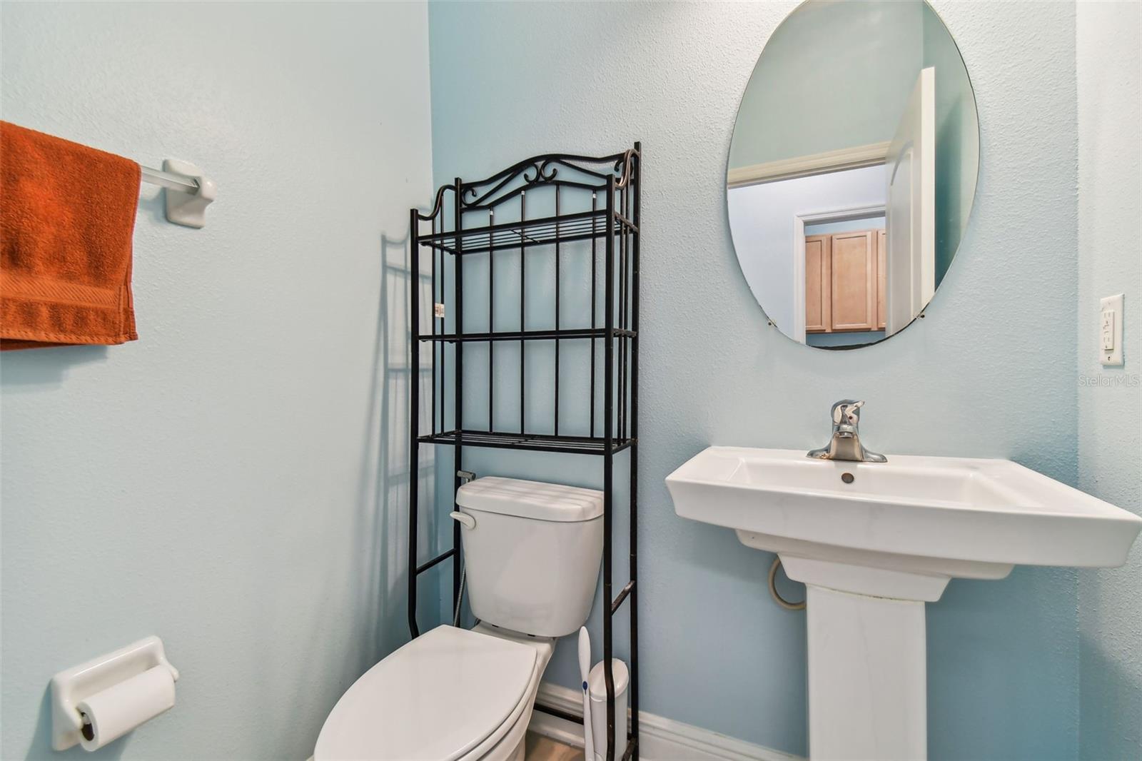 Listing photo id 28 for 19432 Whispering Brook Drive