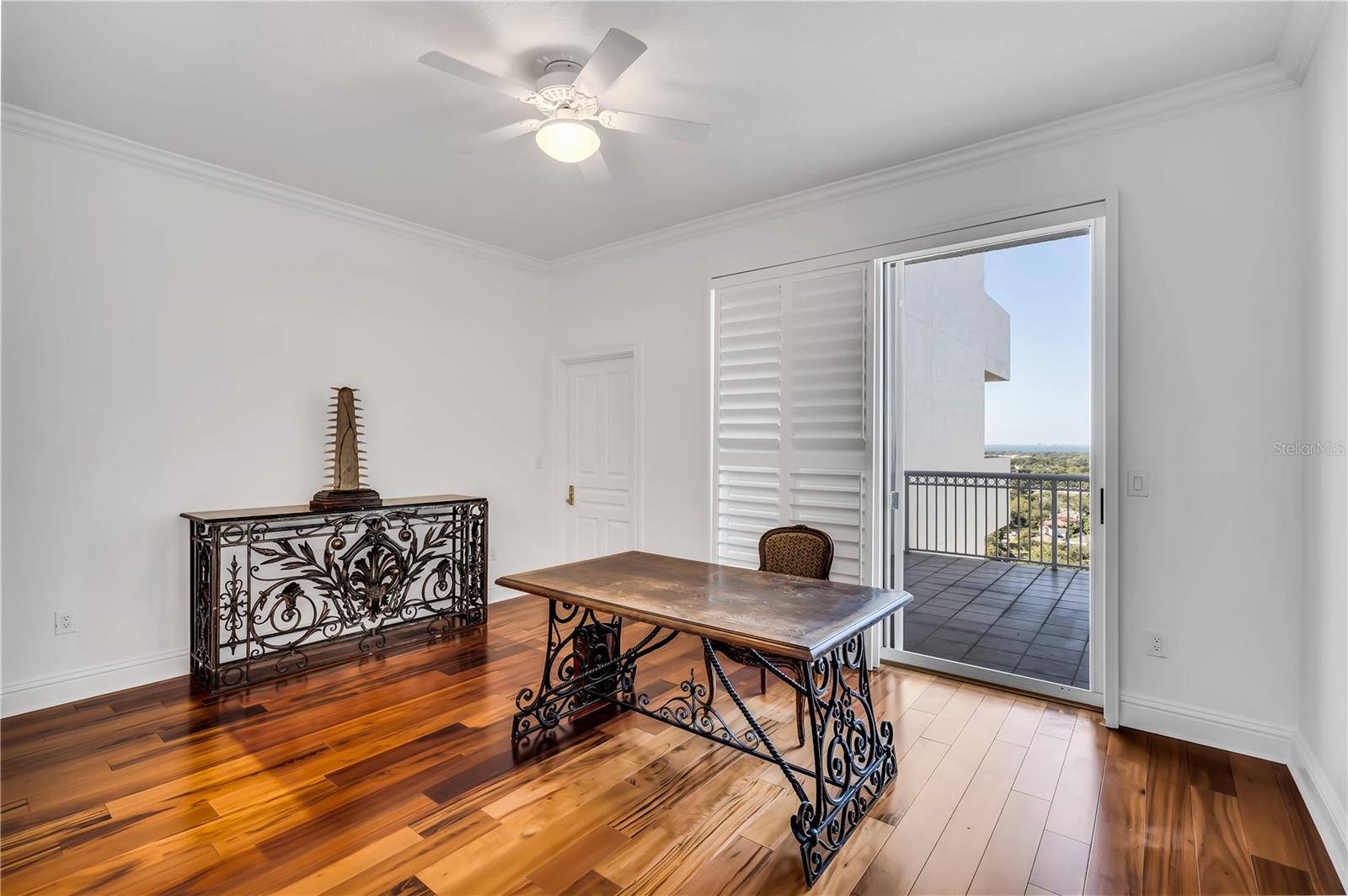 Listing photo id 23 for 3507 Bayshore Boulevard 21