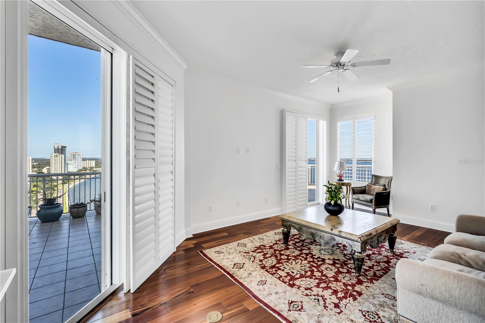 Listing photo id 30 for 3507 Bayshore Boulevard 21