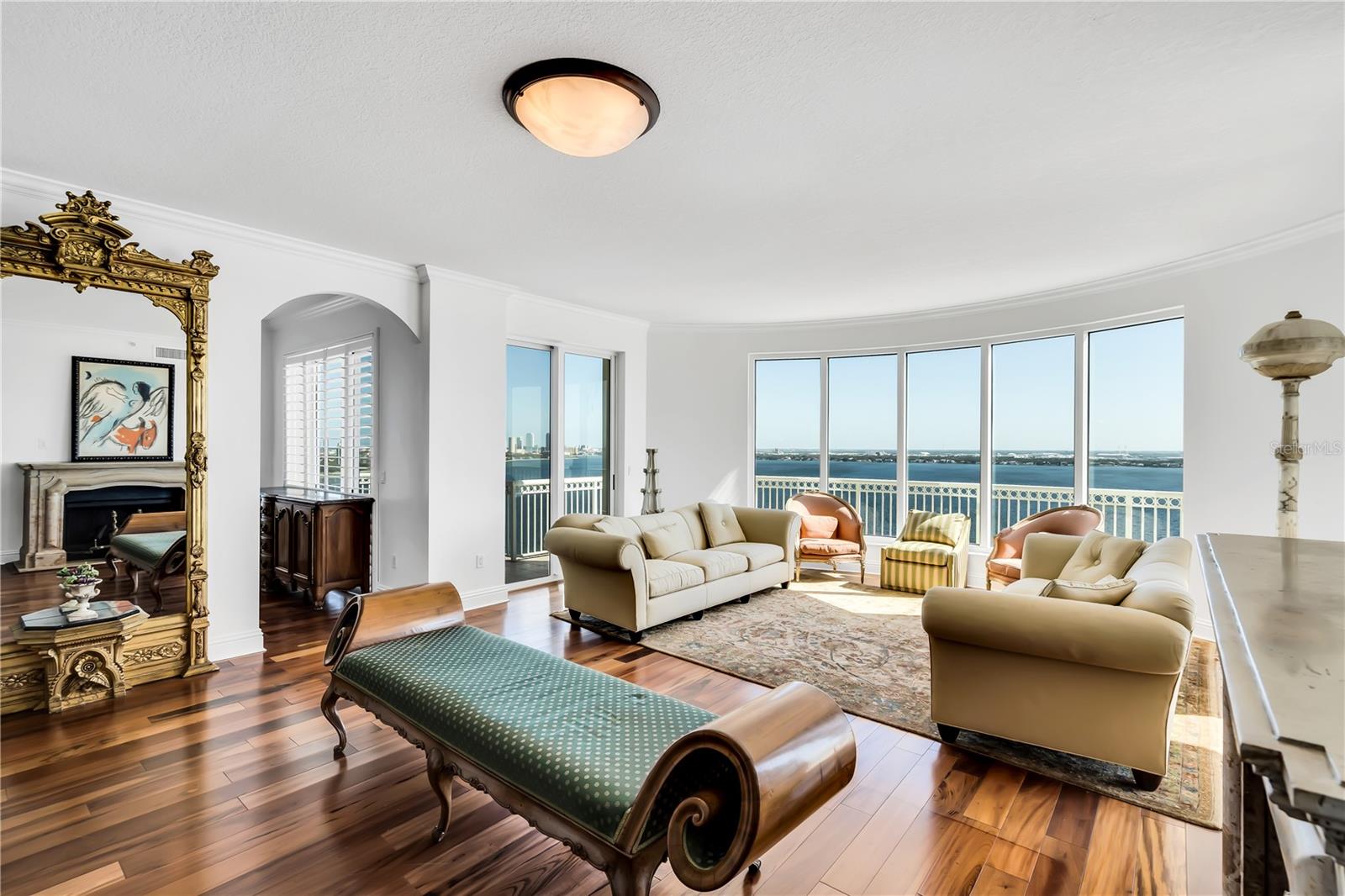 Listing photo id 37 for 3507 Bayshore Boulevard 21