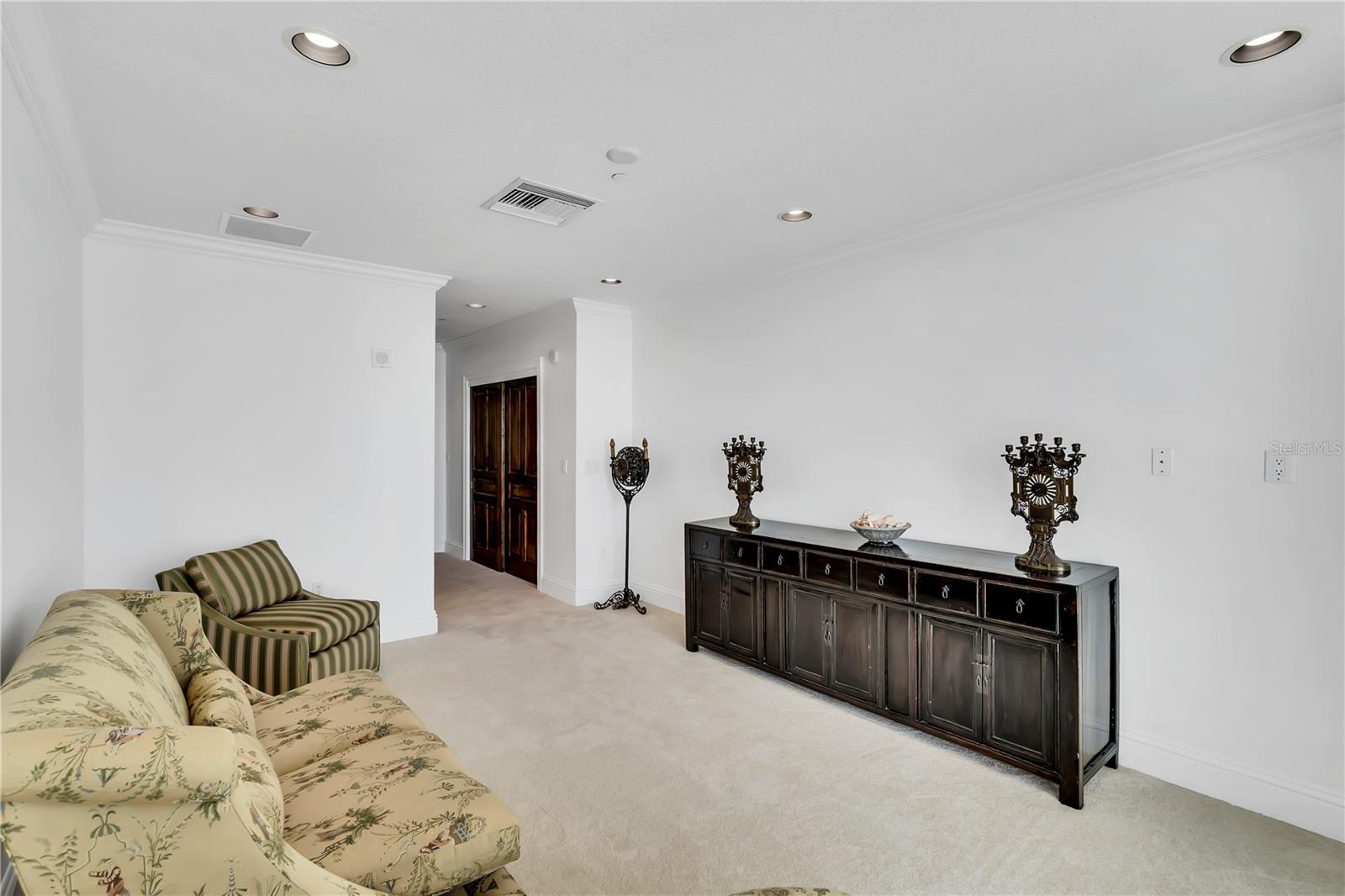 Listing photo id 7 for 3507 Bayshore Boulevard 21