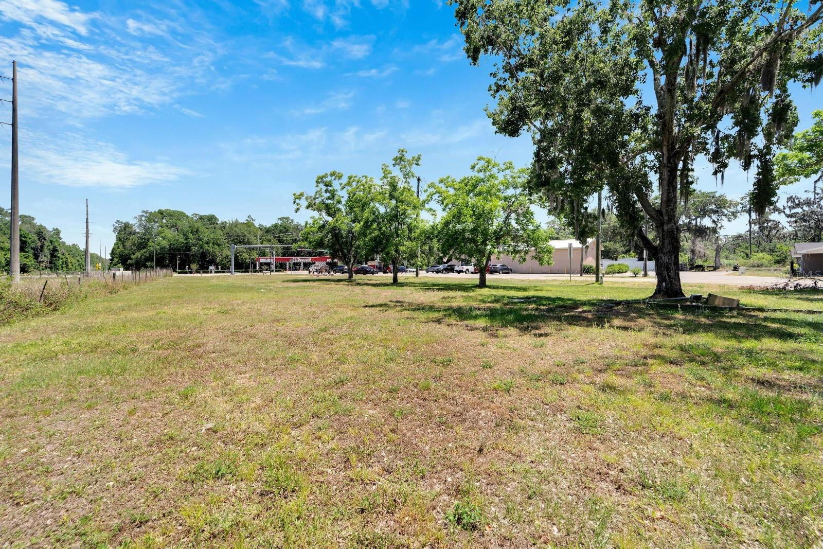 Image 10 of 47 For 19524 Boyette Road