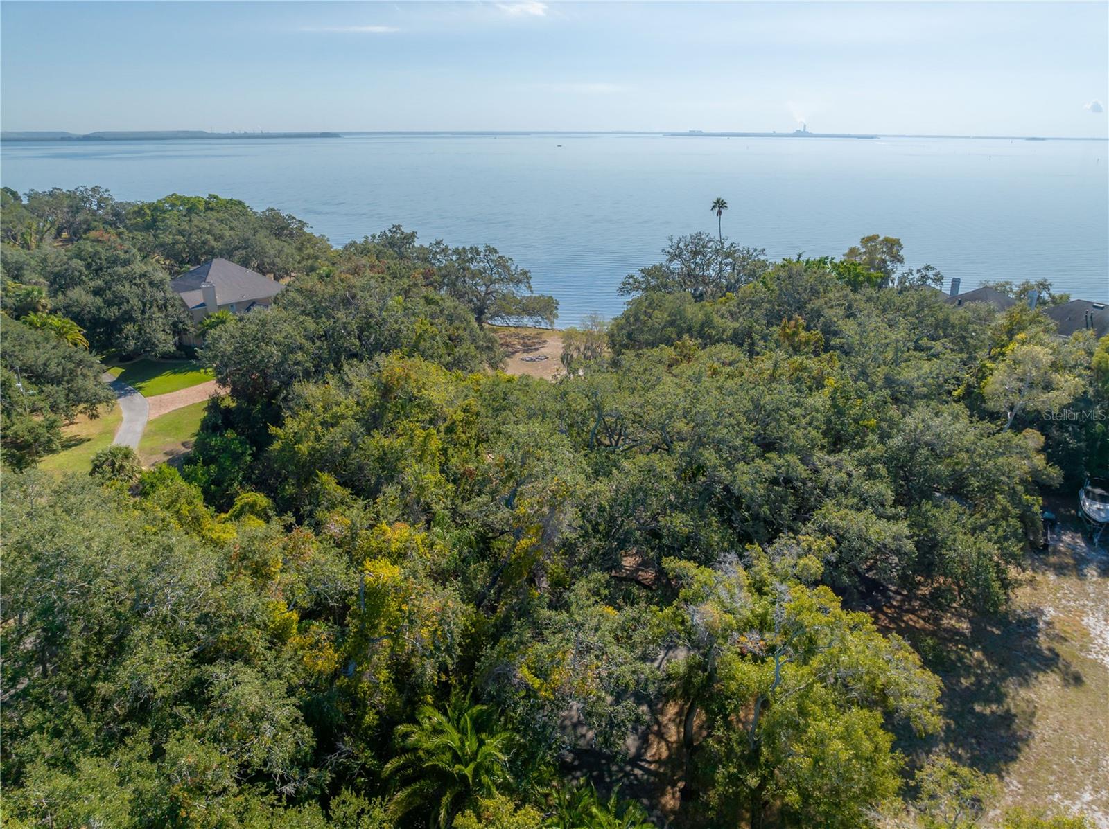 Listing photo id 40 for 6210 Bayshore Boulevard