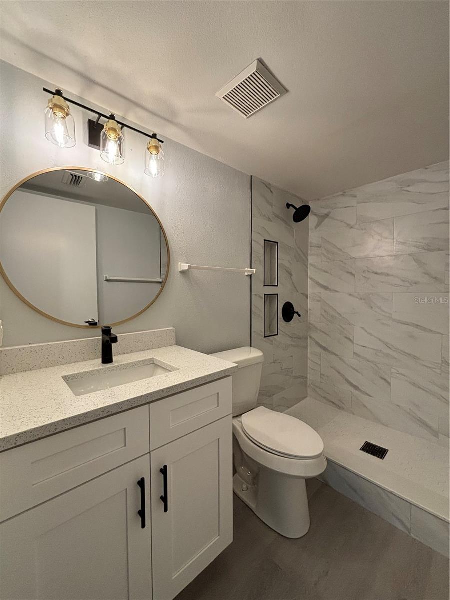 Image 10 of 17 For 2690 Coral Landings Boulevard 631