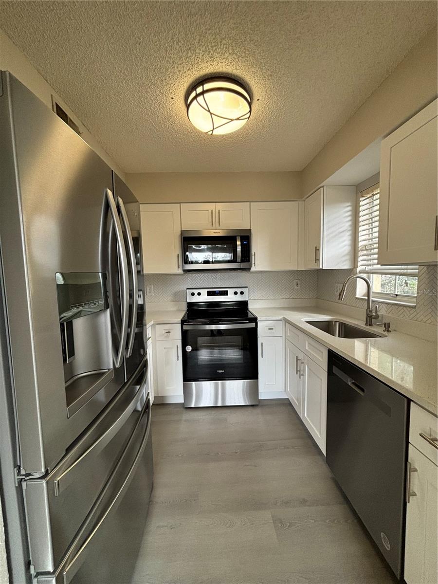 Image 5 of 17 For 2690 Coral Landings Boulevard 631
