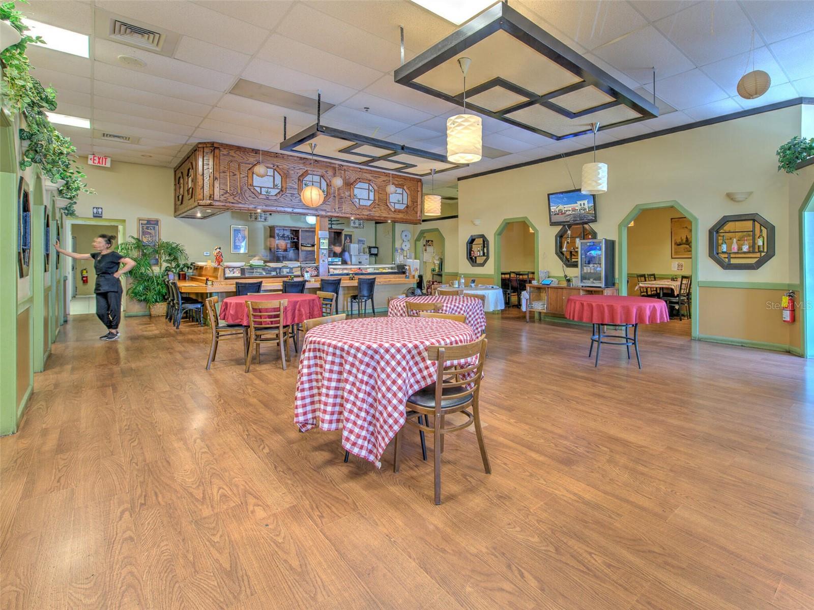 Image 19 of 43 For 2215 Collier Parkway