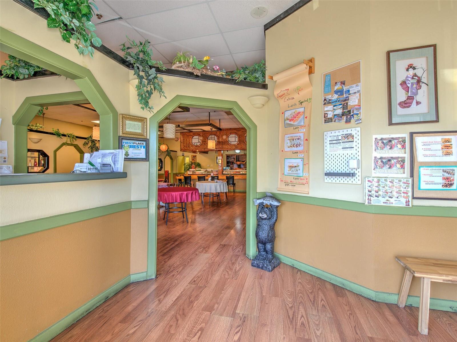 Image 4 of 43 For 2215 Collier Parkway