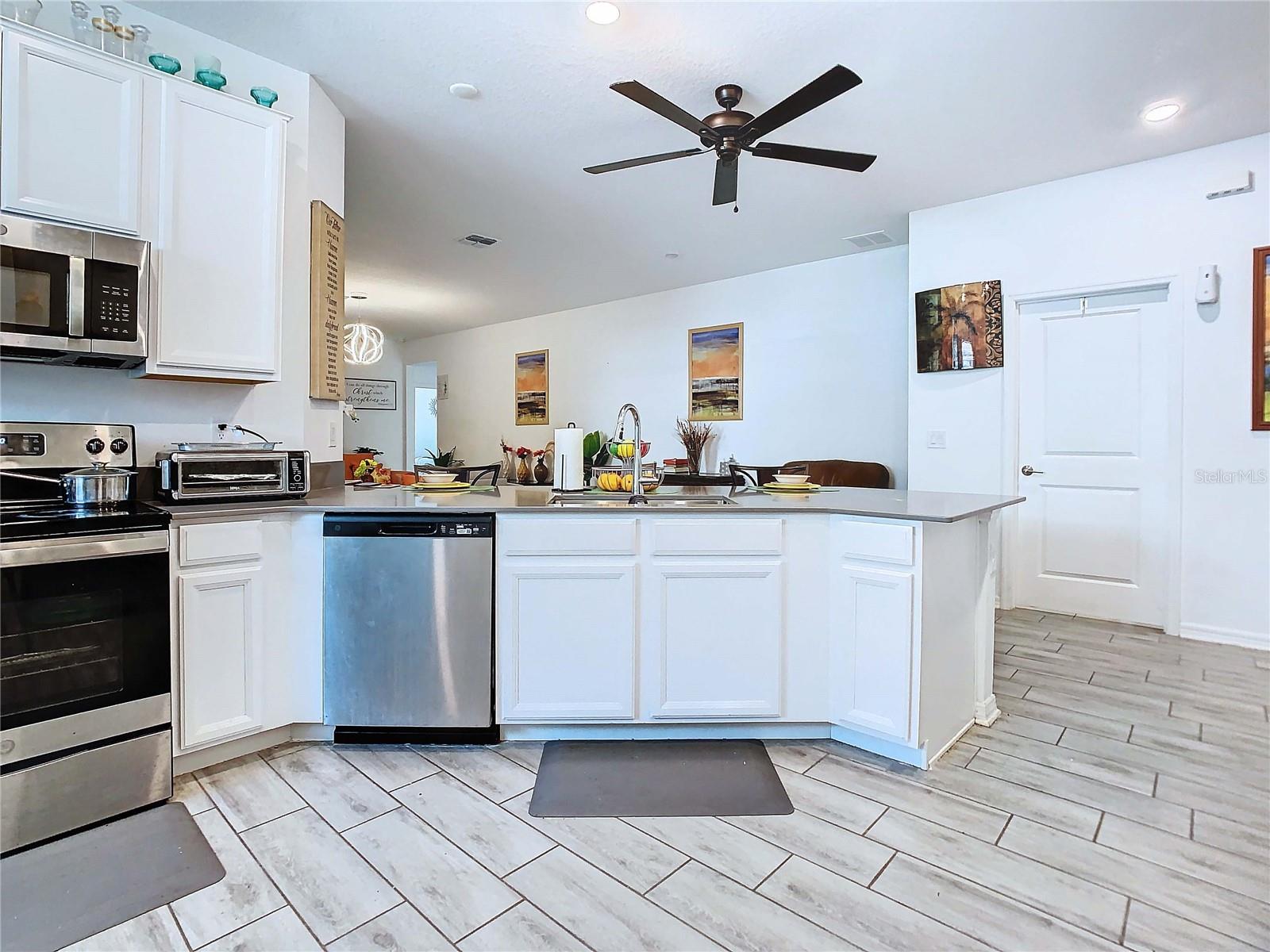 Image 18 of 81 For 590 Tanaro Lane