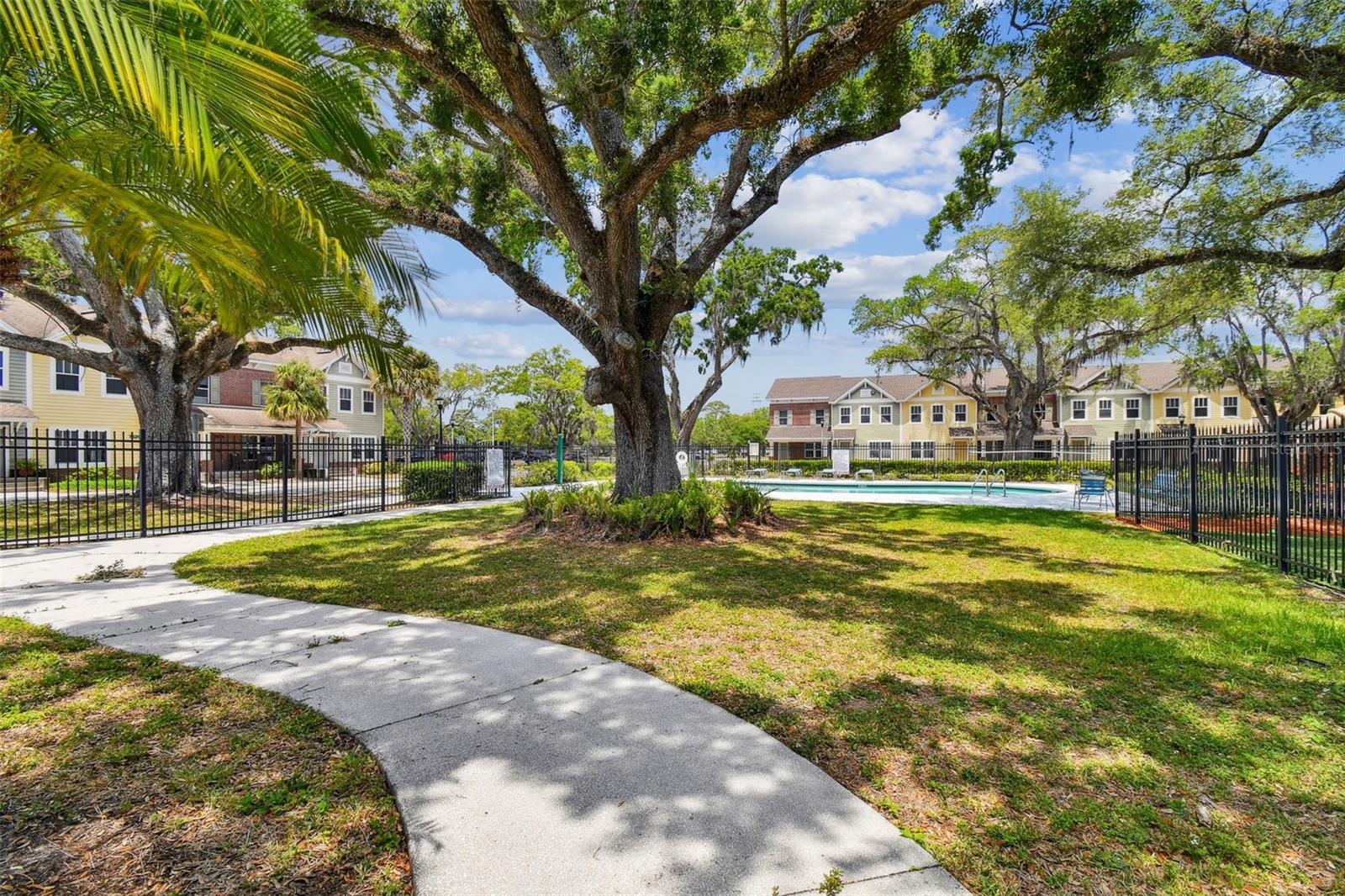 Listing photo id 56 for 209 Broad Street