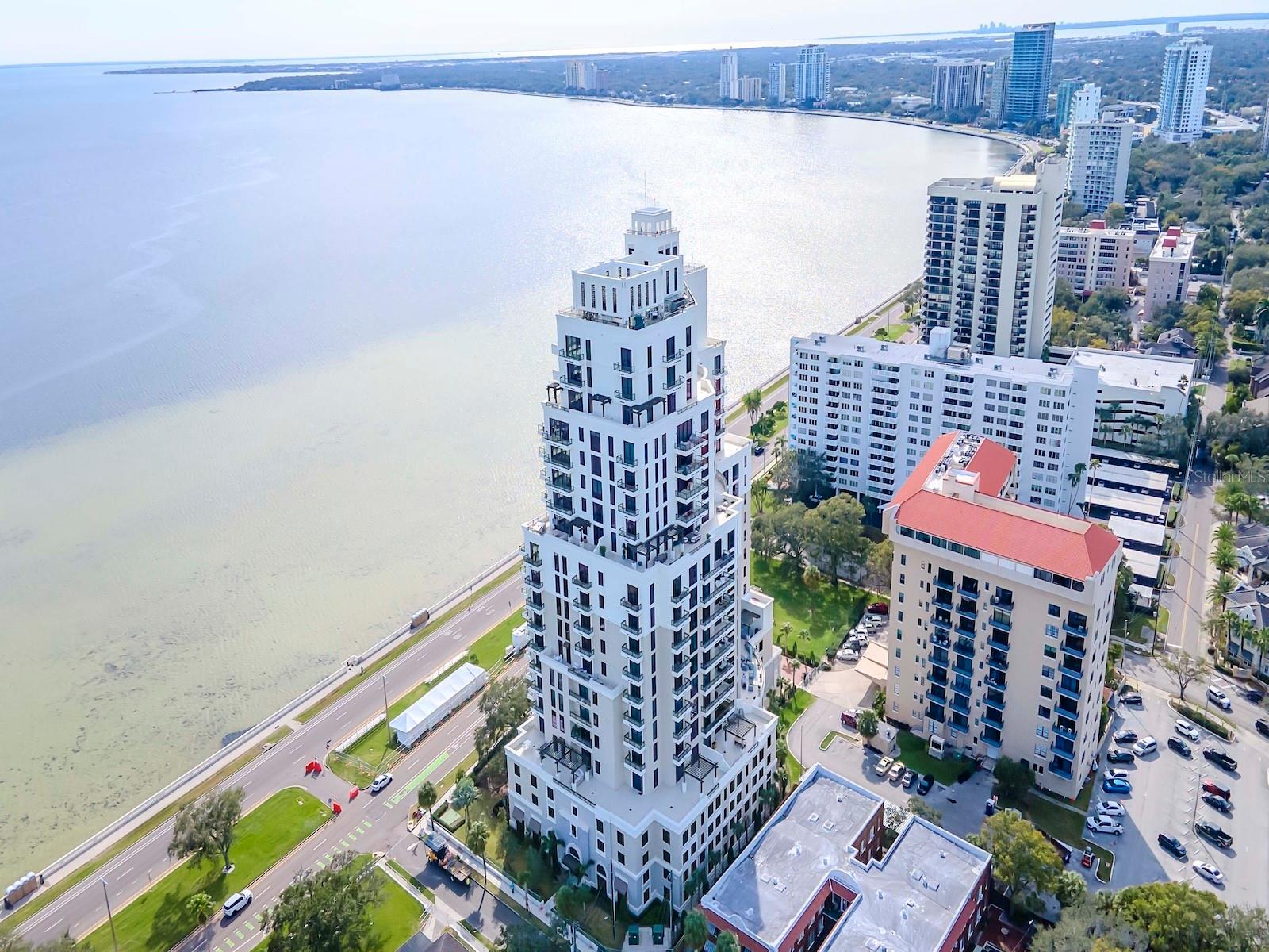 Listing photo id 78 for 2103 Bayshore Boulevard 903