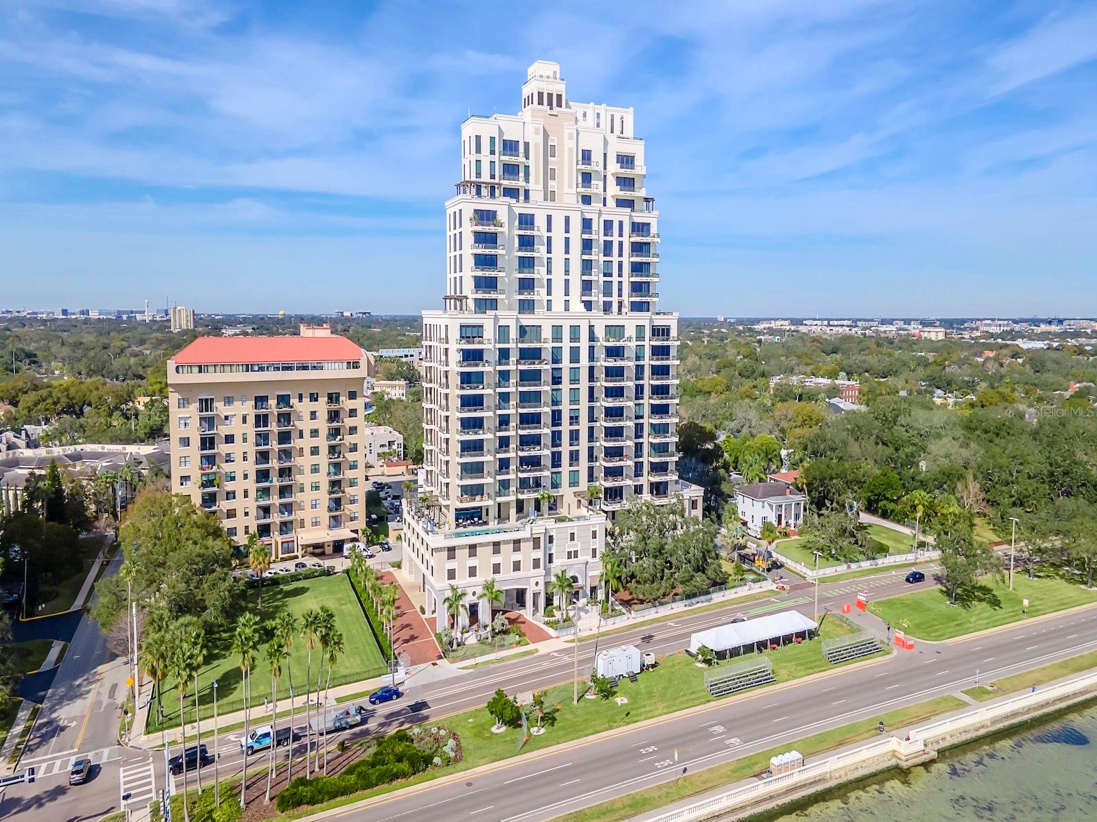 Listing photo id 79 for 2103 Bayshore Boulevard 903