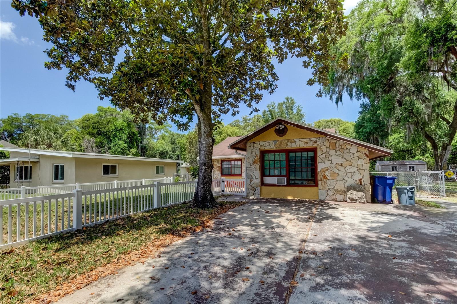 Listing photo id 51 for 5645 Orange Grove Avenue