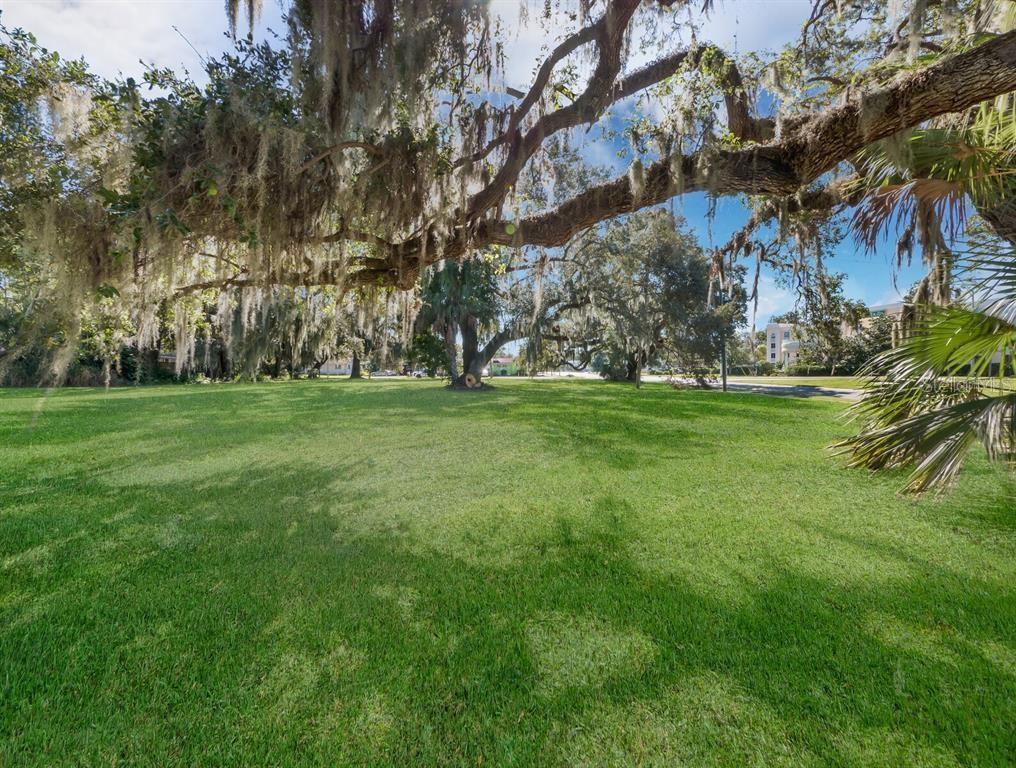 Listing photo id 3 for 1800 Tamiami Trail