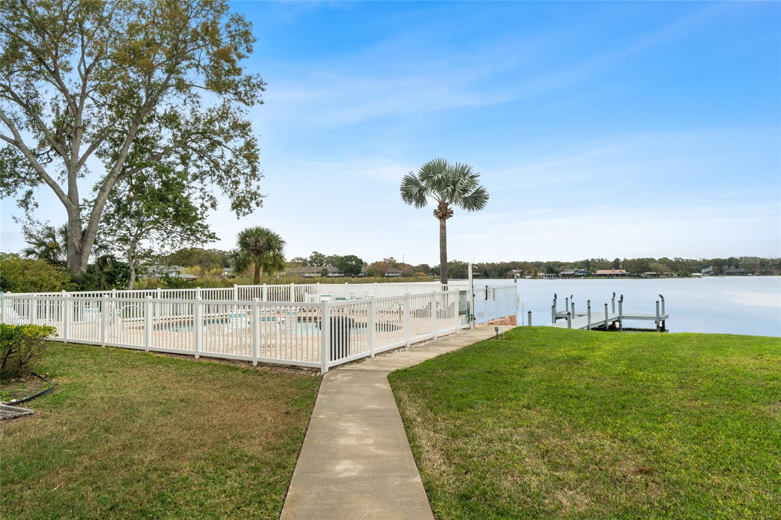 Listing photo id 27 for 3127 Sligh Avenue 101a