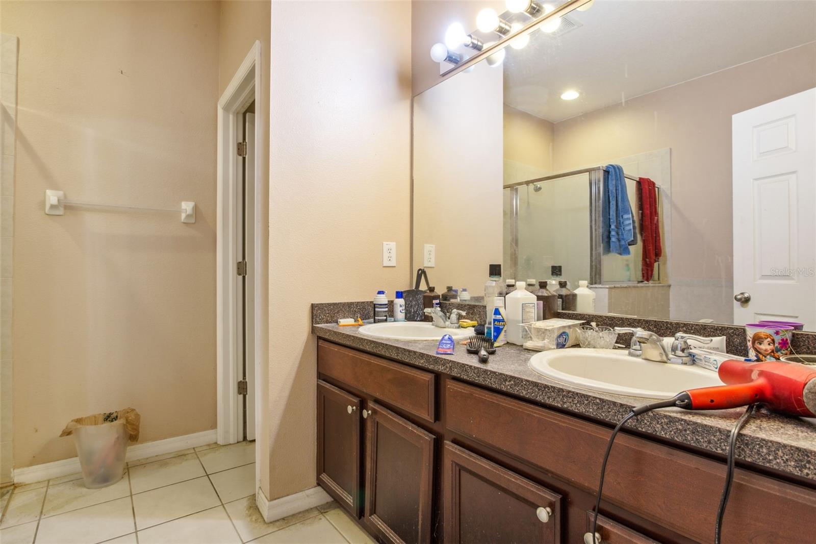 Listing photo id 15 for 10328 Celtic Ash Drive