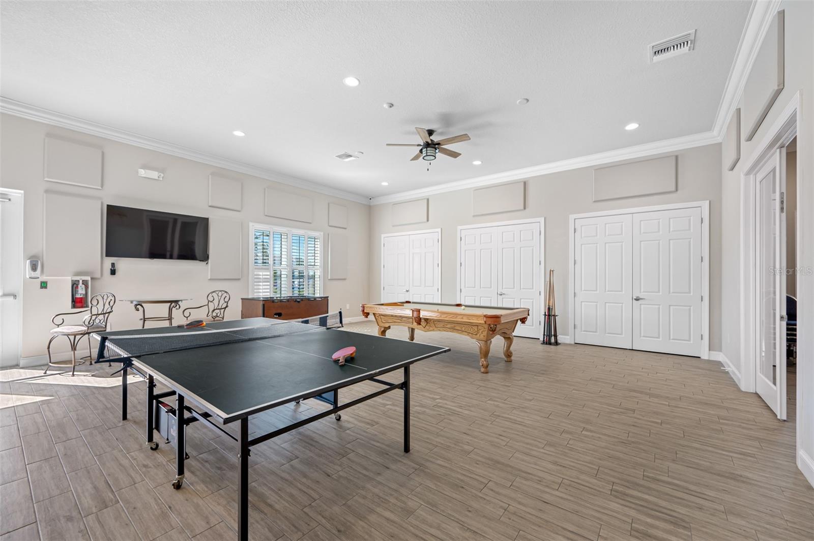 Listing photo id 36 for 8251 Brent Street 912