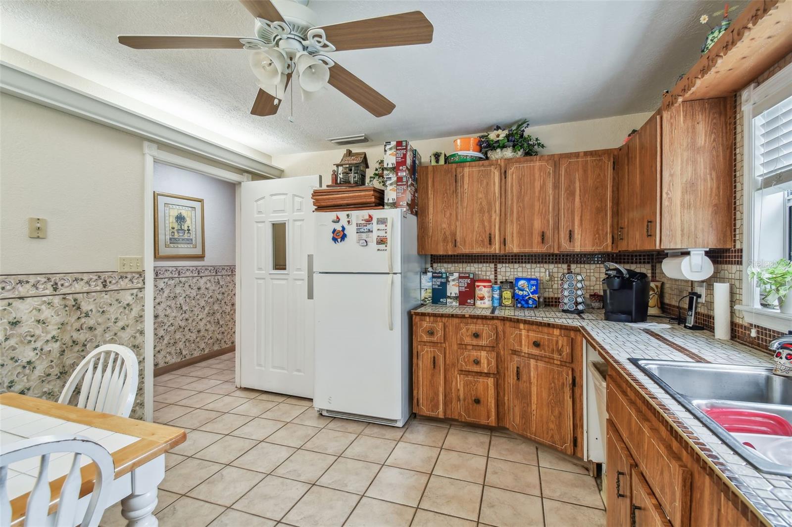 Image 13 of 77 For 10510 Gibsonton Drive