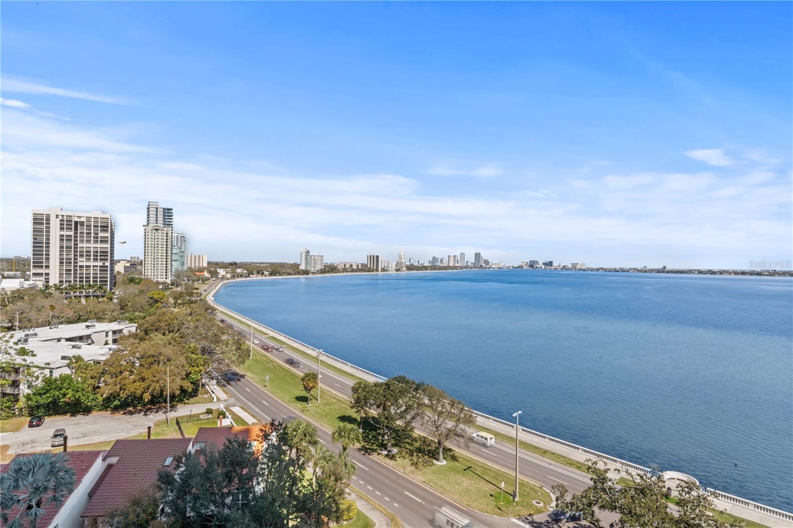 Listing photo id 62 for 3401 Bayshore Boulevard 902