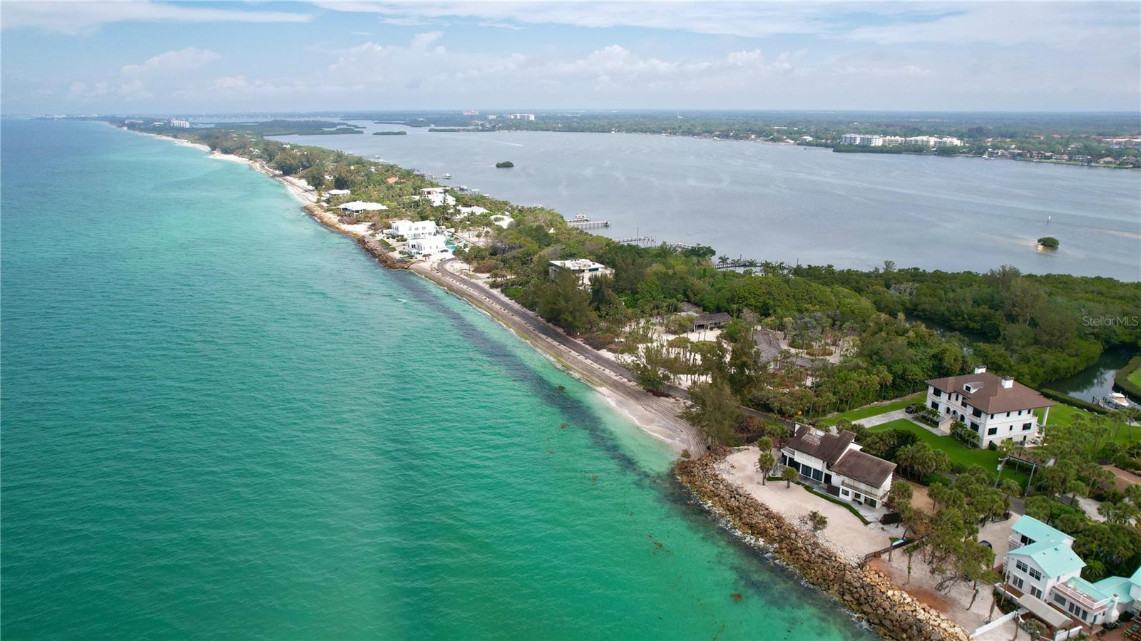 Listing photo id 4 for 140 Casey Key Road