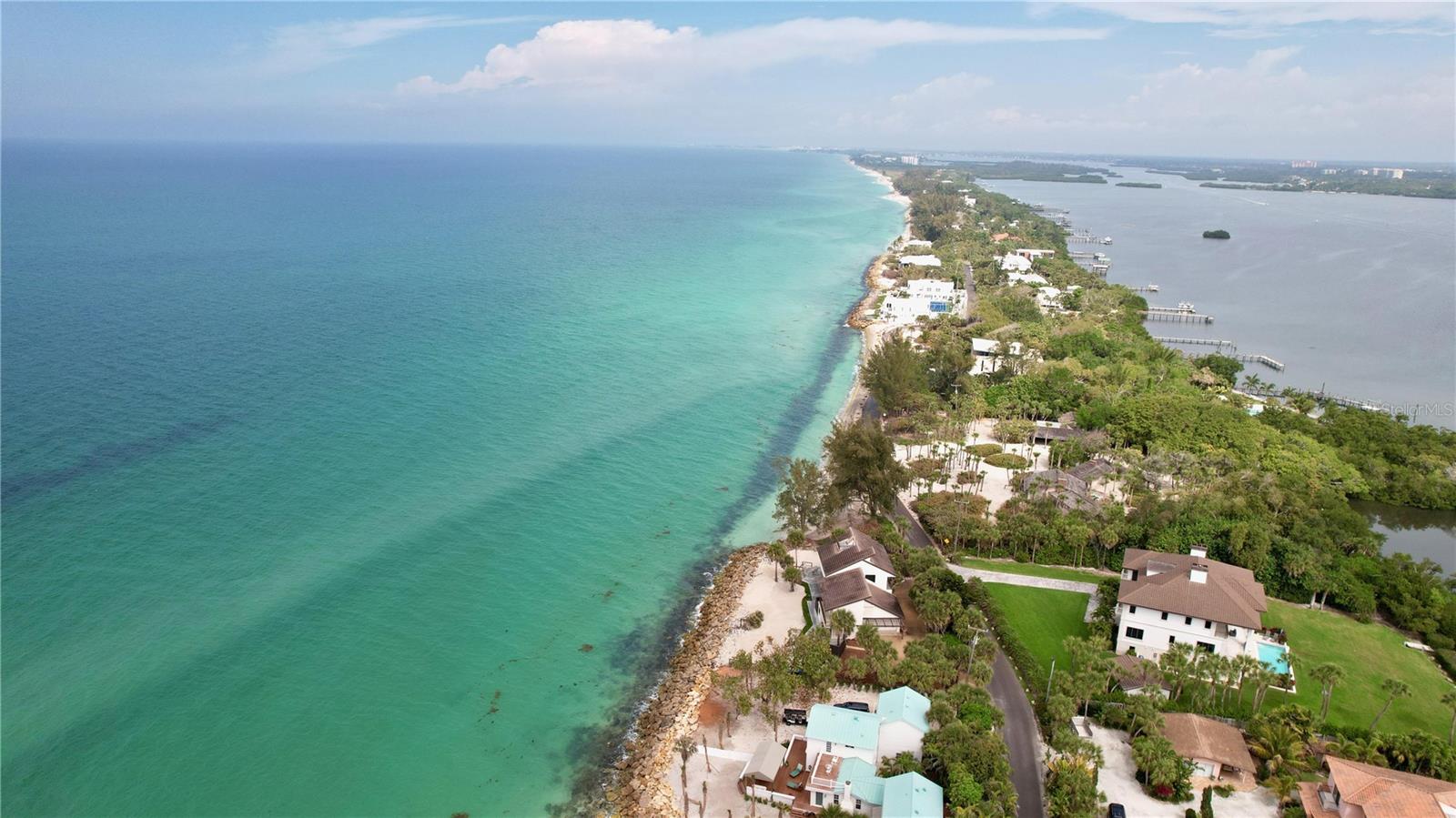 Listing photo id 5 for 140 Casey Key Road