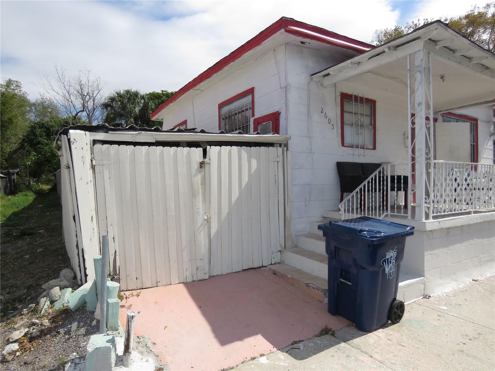 Image 10 of 12 For 2605 Armenia Avenue