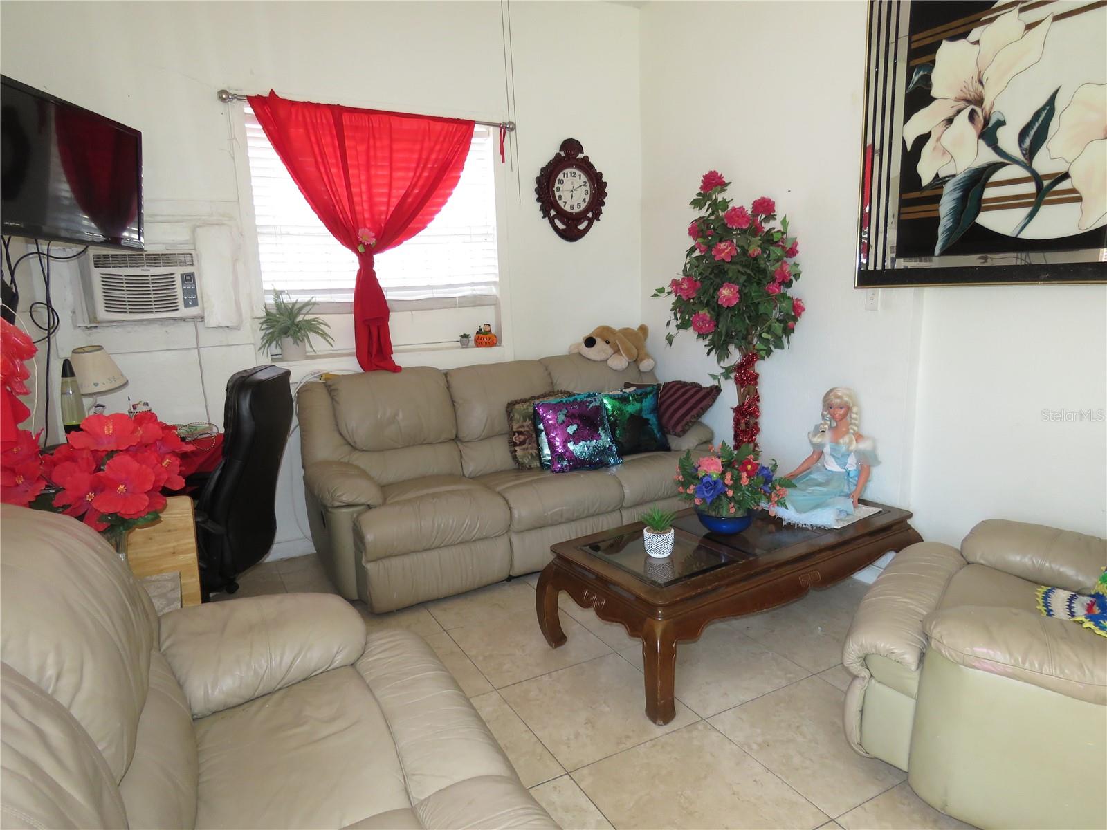 Image 7 of 12 For 2605 Armenia Avenue