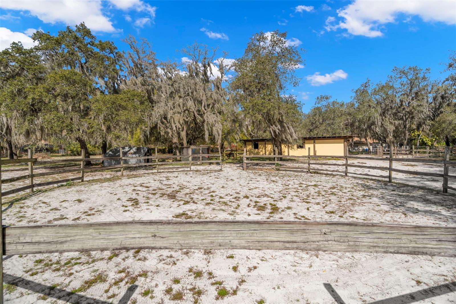 Listing photo id 51 for 6718 Watson Road