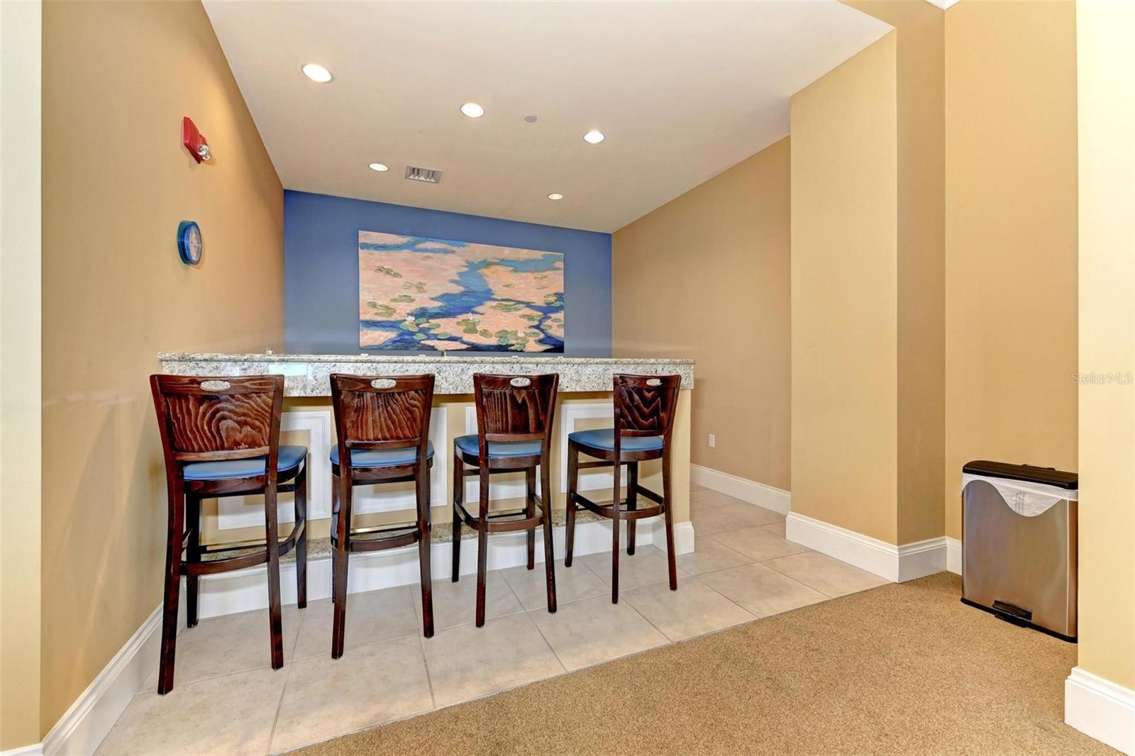 Listing photo id 23 for 140 Riviera Dunes Way 404