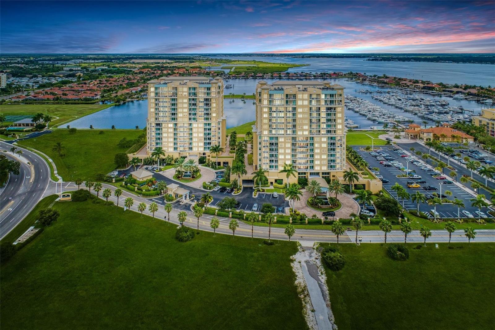 Listing photo id 6 for 140 Riviera Dunes Way 404