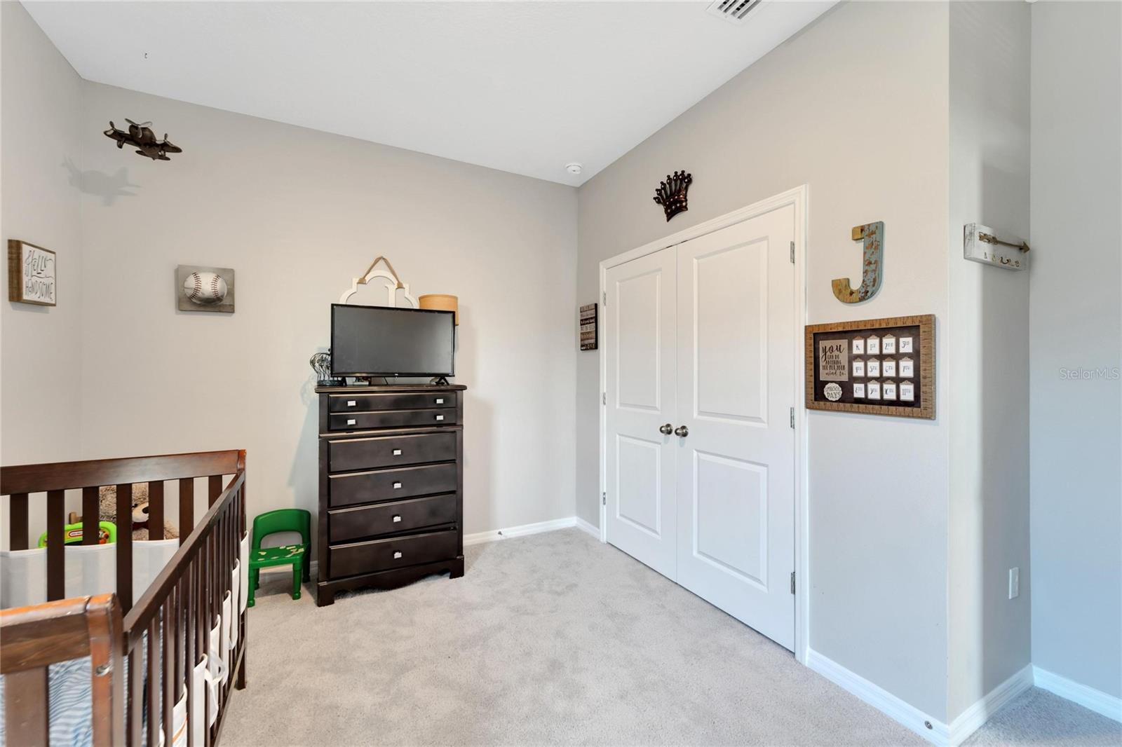 Listing photo id 24 for 14069 Wineberry Drive