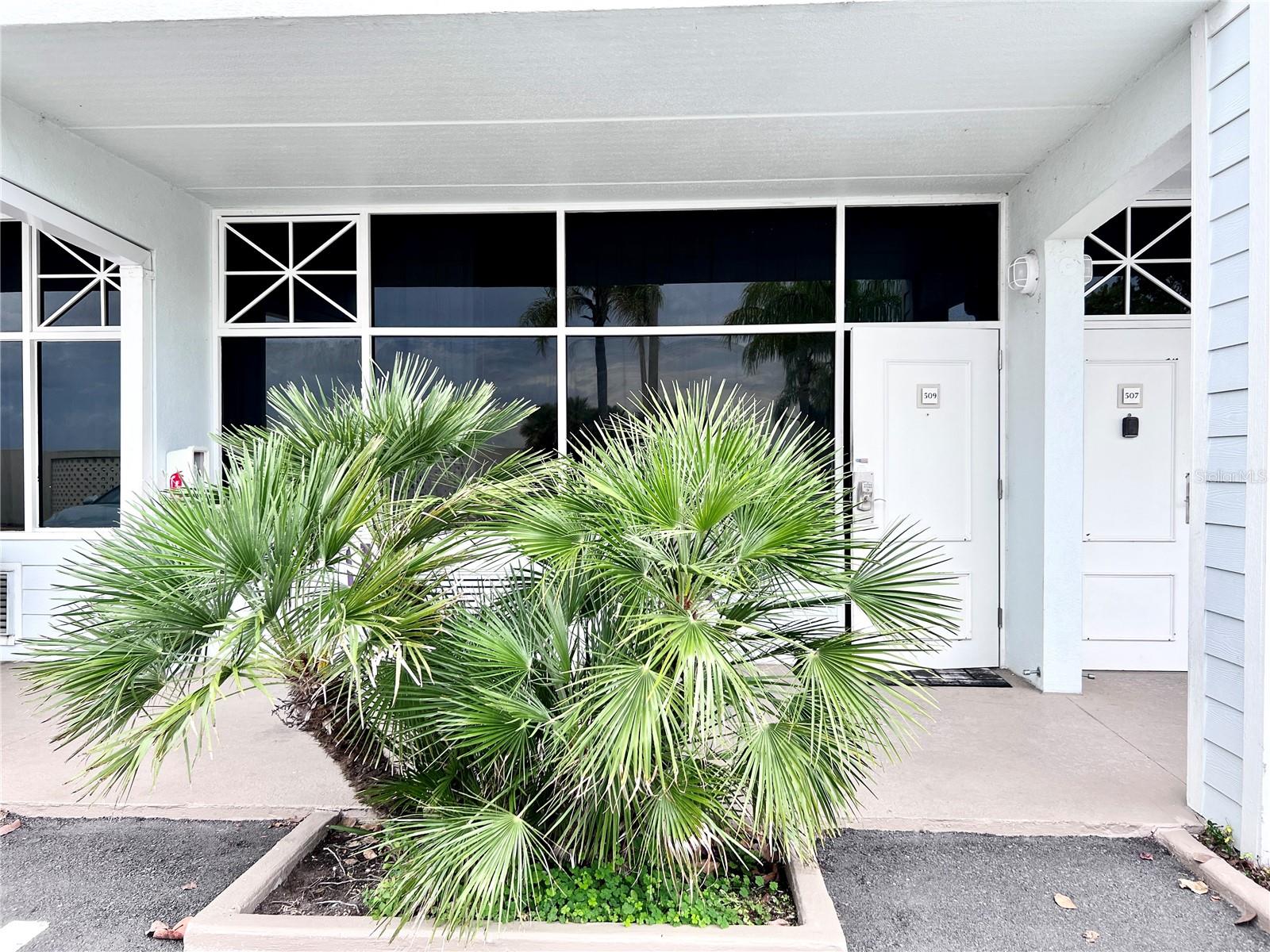 Listing photo id 28 for 611 Destiny Drive 509