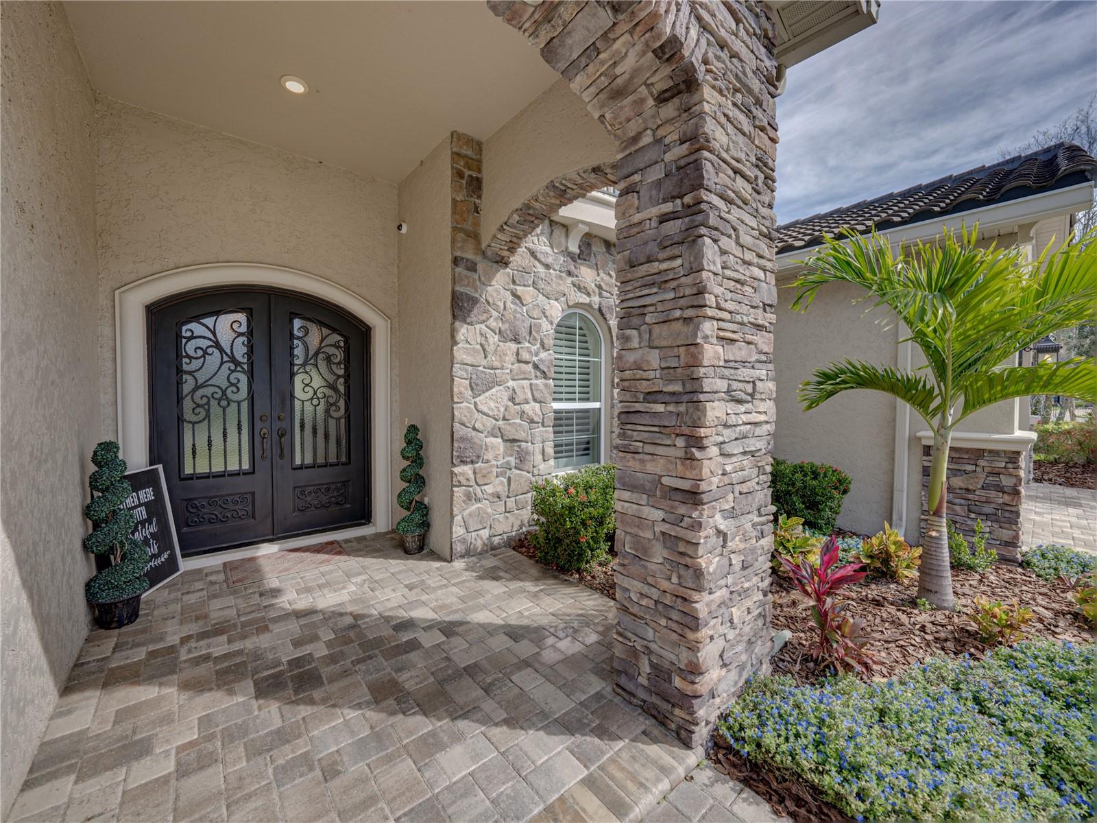 Listing photo id 10 for 32873 Estate Garden Drive