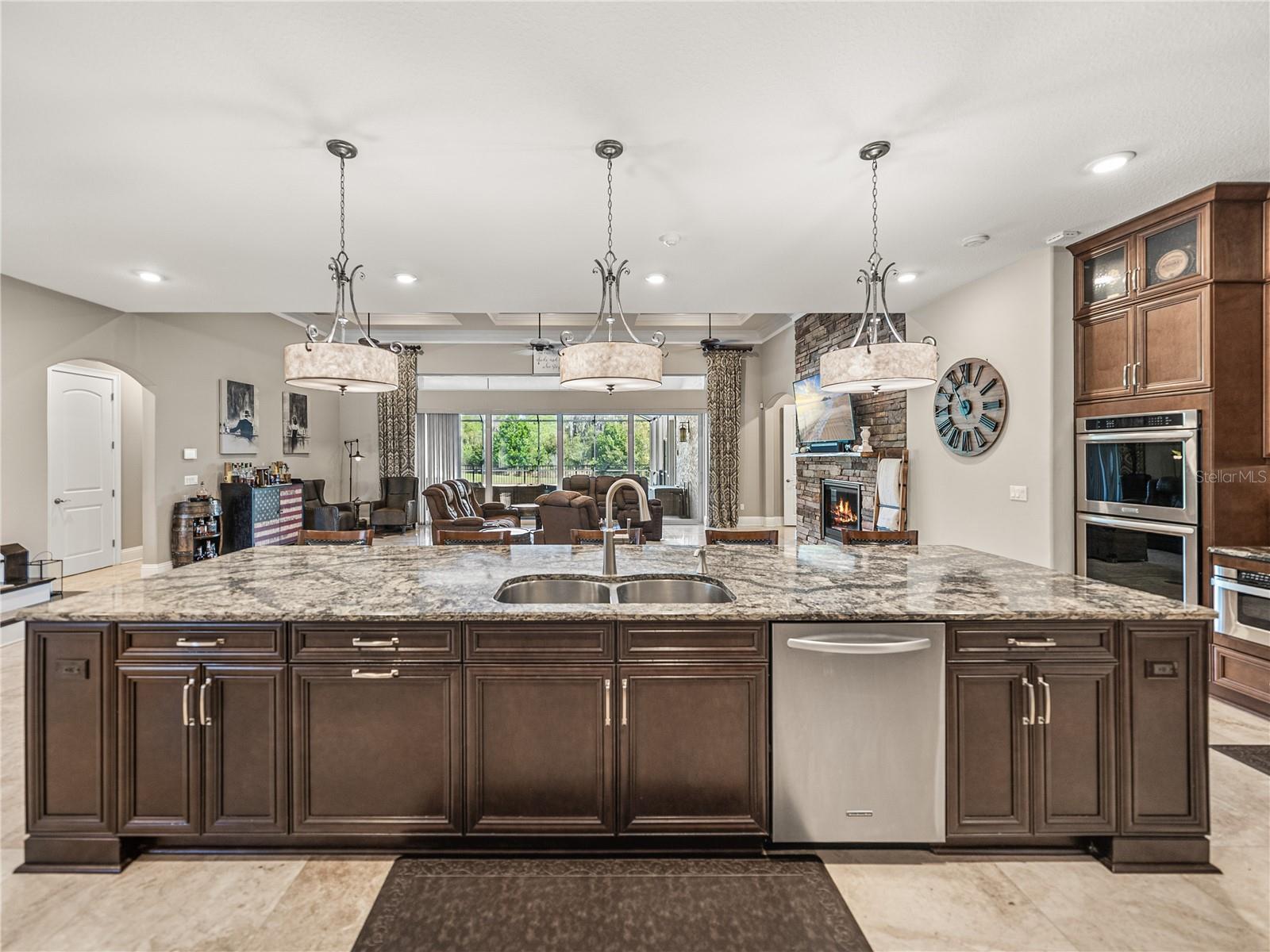 Listing photo id 21 for 32873 Estate Garden Drive